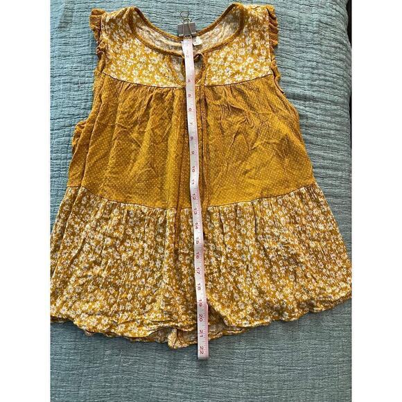 Sleeveless summer top - Picture 3 of 5